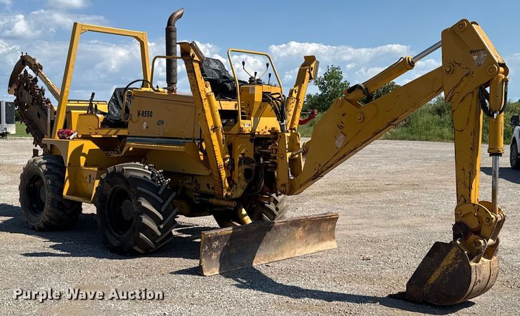 image for item EU2154 1998 Vermeer V8550 trencher