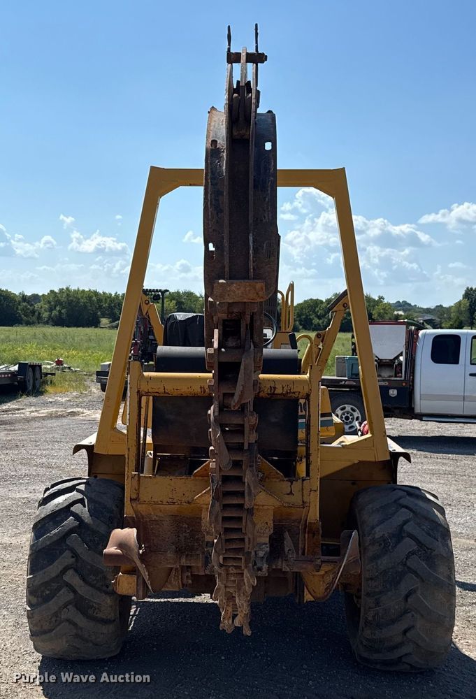 image for item EU2154 1998 Vermeer V8550 trencher