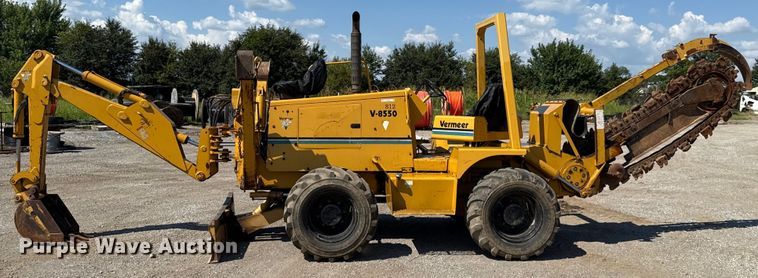 image for item EU2154 1998 Vermeer V8550 trencher