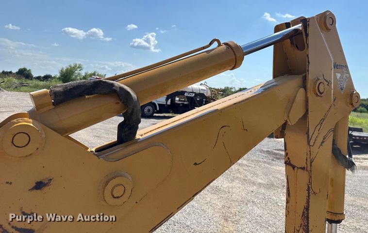 image for item EU2154 1998 Vermeer V8550 trencher