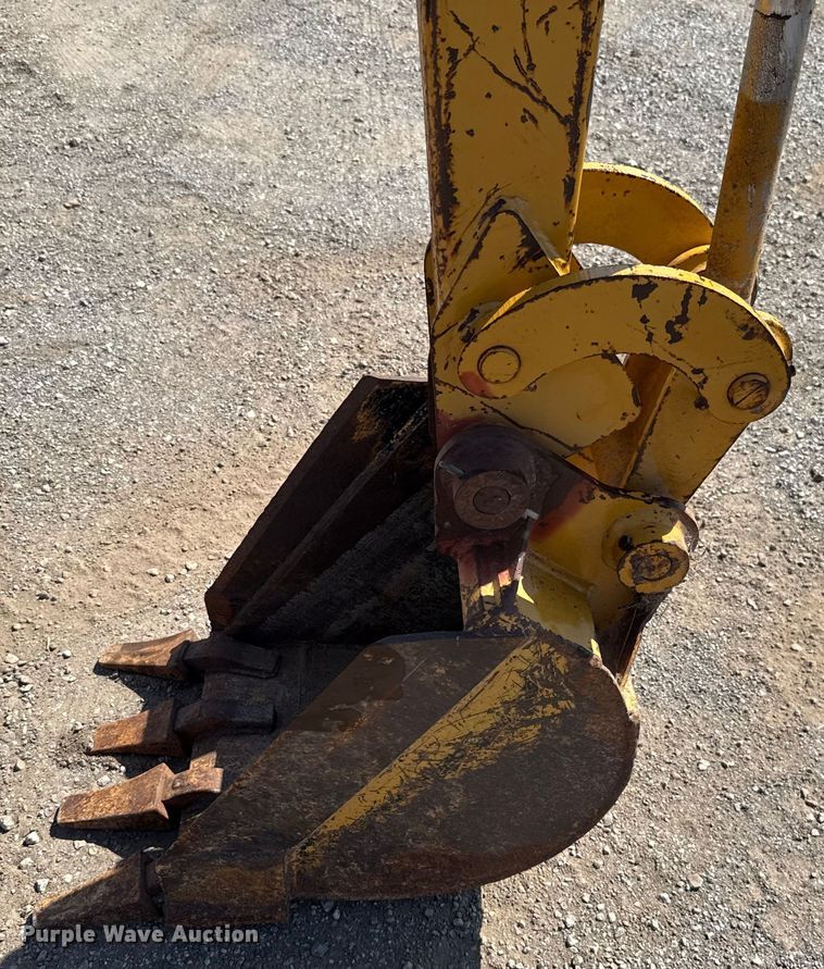 image for item EU2154 1998 Vermeer V8550 trencher