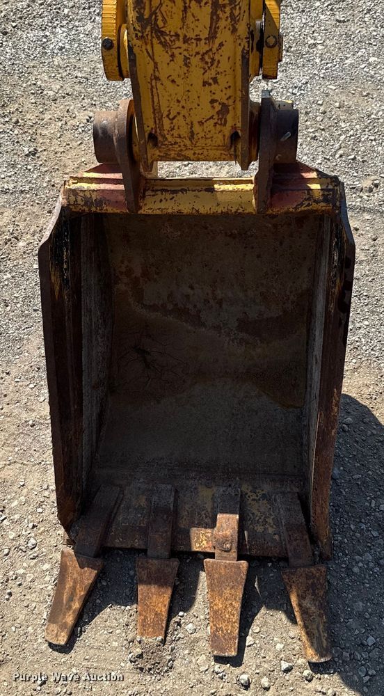 image for item EU2154 1998 Vermeer V8550 trencher