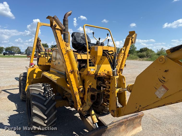 image for item EU2154 1998 Vermeer V8550 trencher