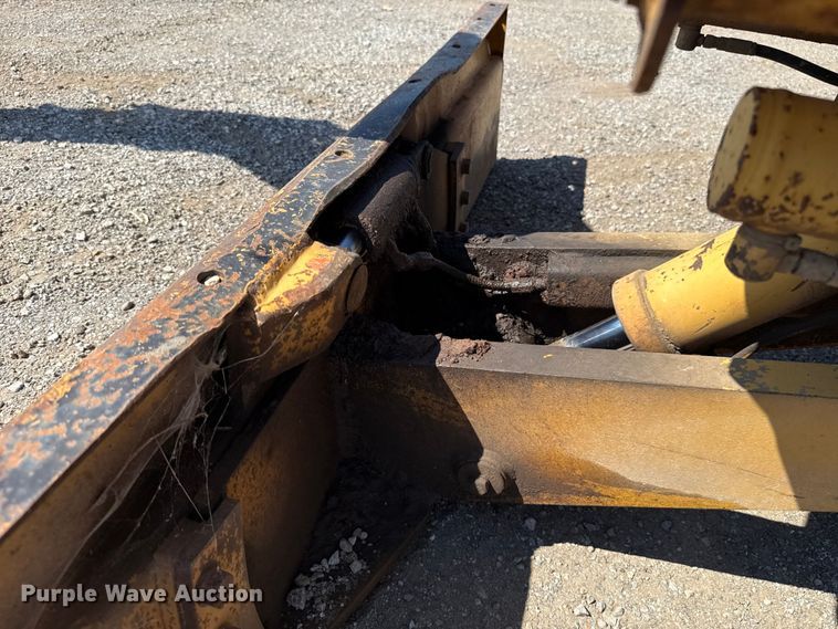 image for item EU2154 1998 Vermeer V8550 trencher