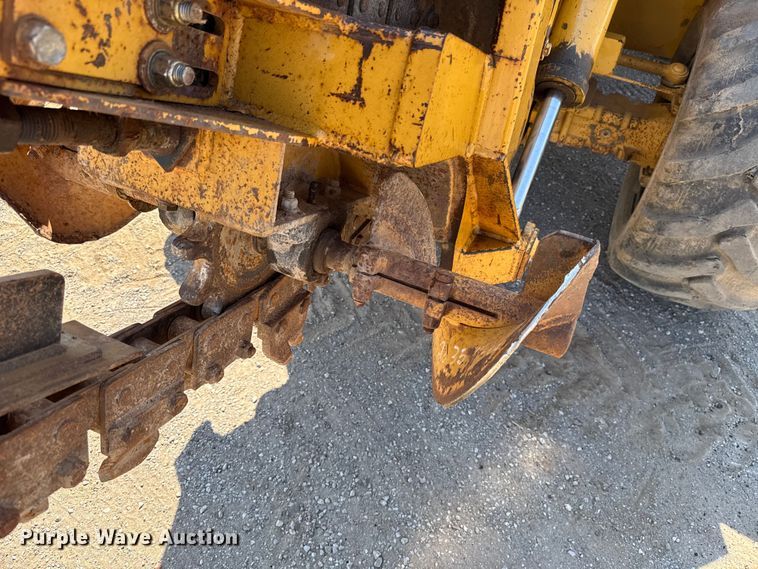 image for item EU2154 1998 Vermeer V8550 trencher