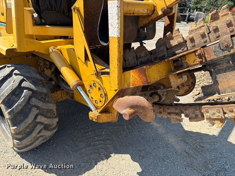 image for item EU2154 1998 Vermeer V8550 trencher