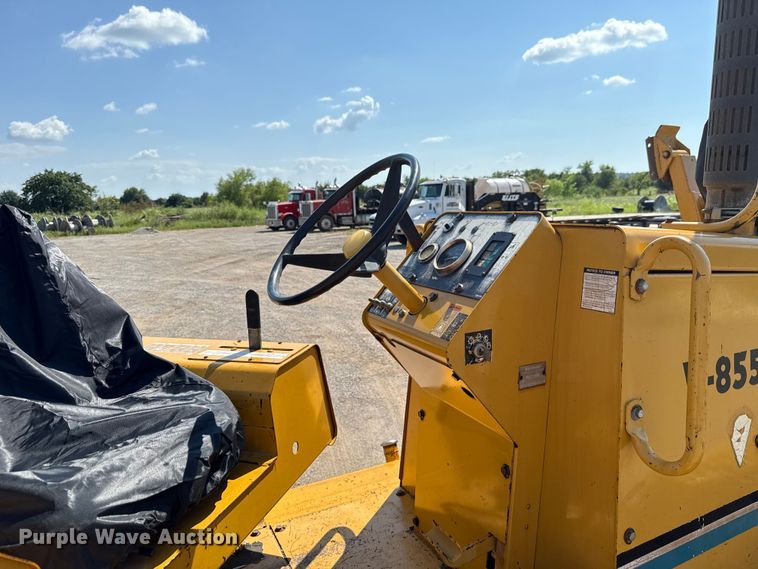 image for item EU2154 1998 Vermeer V8550 trencher