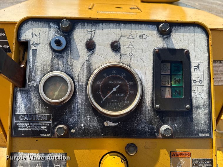 image for item EU2154 1998 Vermeer V8550 trencher