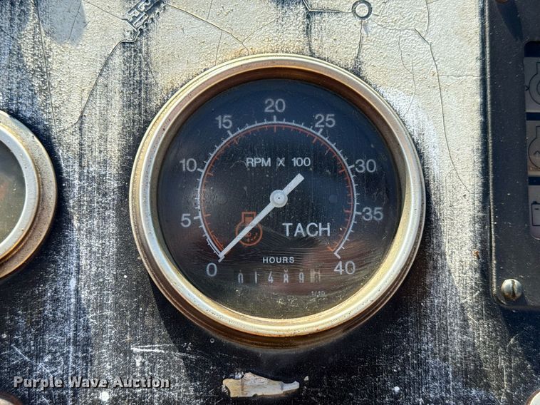 image for item EU2154 1998 Vermeer V8550 trencher