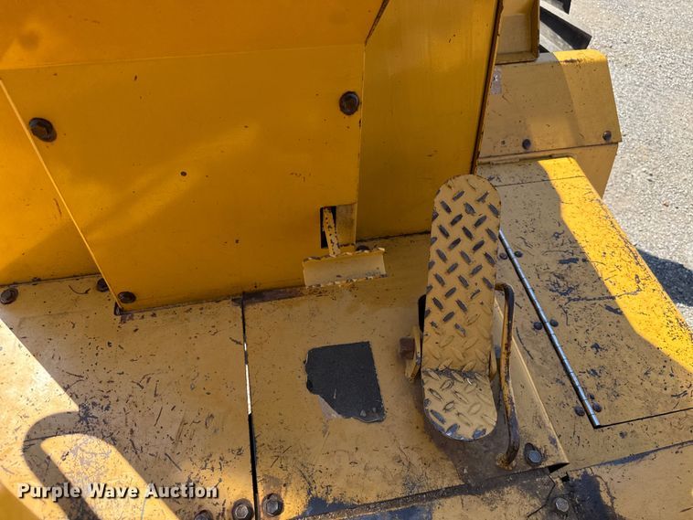 image for item EU2154 1998 Vermeer V8550 trencher