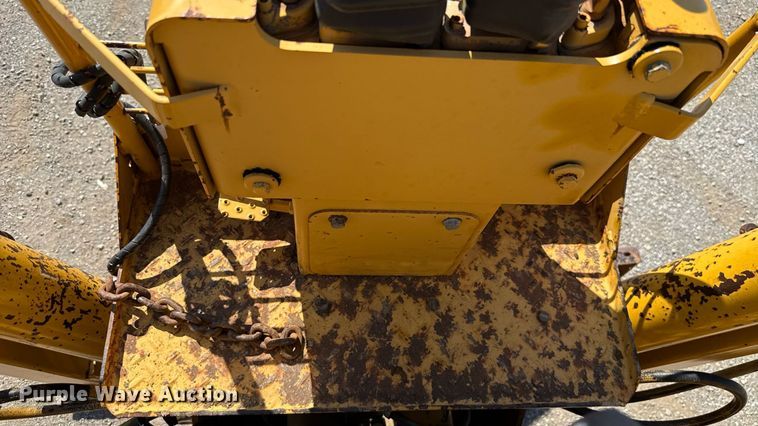 image for item EU2154 1998 Vermeer V8550 trencher