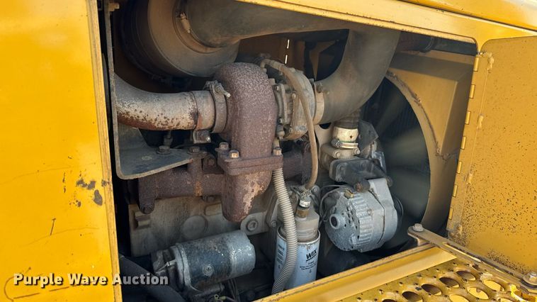 image for item EU2154 1998 Vermeer V8550 trencher