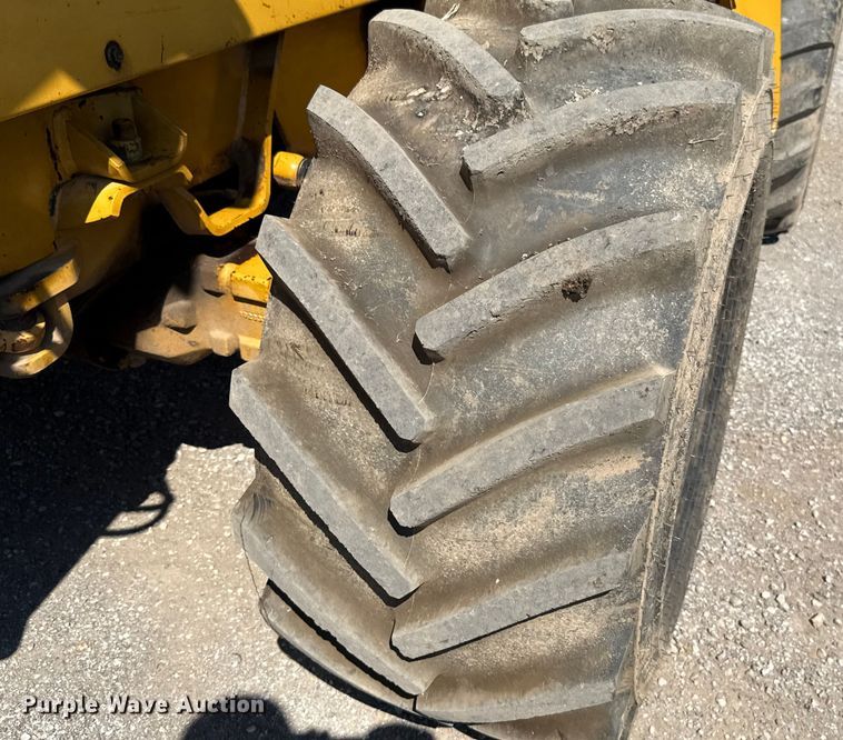 image for item EU2154 1998 Vermeer V8550 trencher