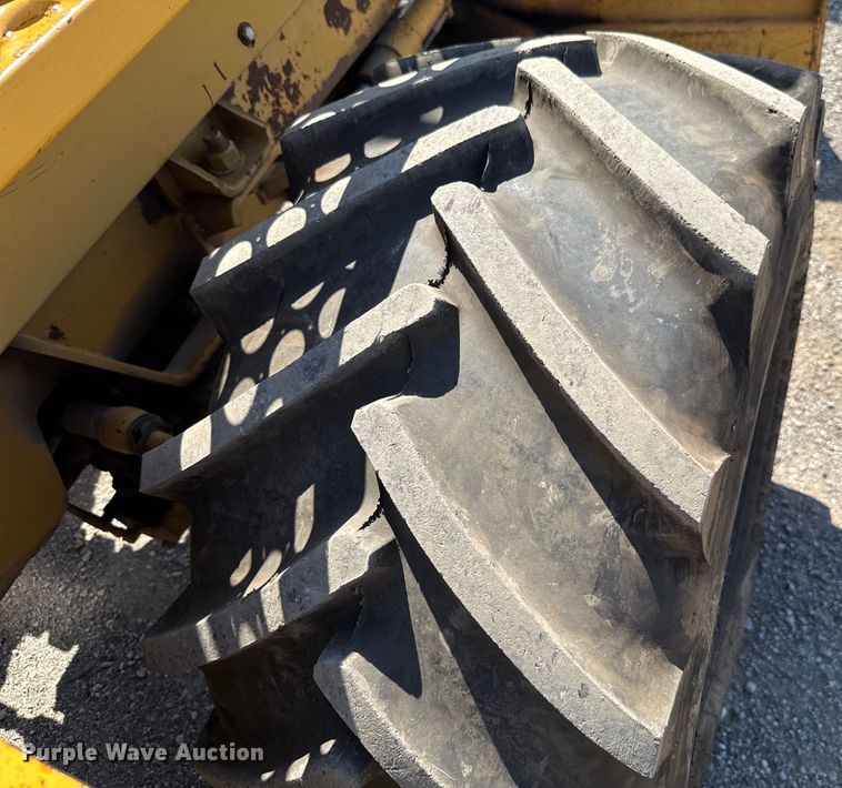 image for item EU2154 1998 Vermeer V8550 trencher