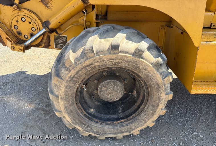 image for item EU2154 1998 Vermeer V8550 trencher