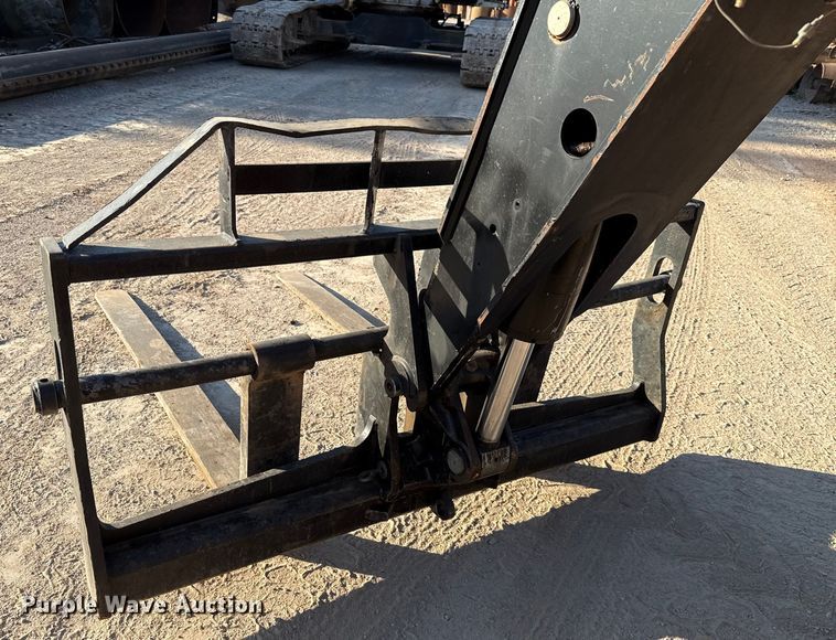 image for item EU2156 2014 JLG G9-43A telehandler