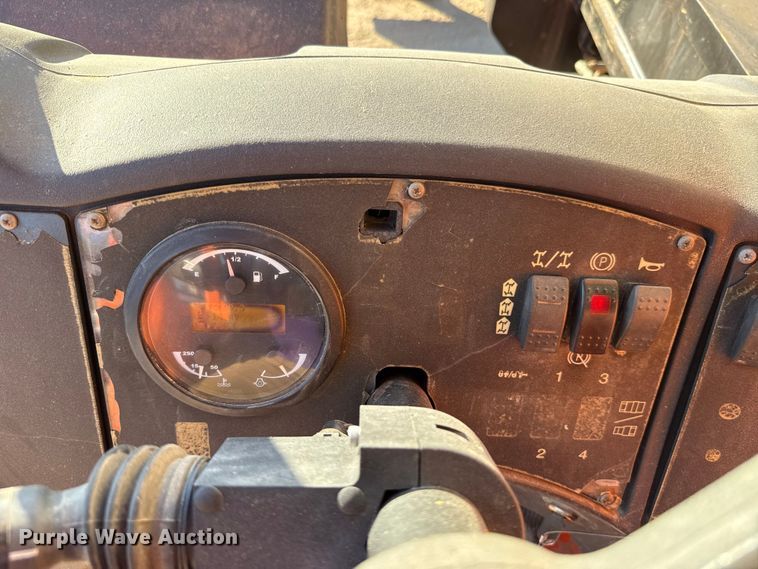 image for item EU2156 2014 JLG G9-43A telehandler