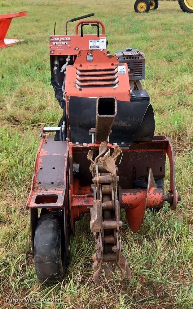 image for item EU3557 2013 Ditch Witch RT12 trencher
