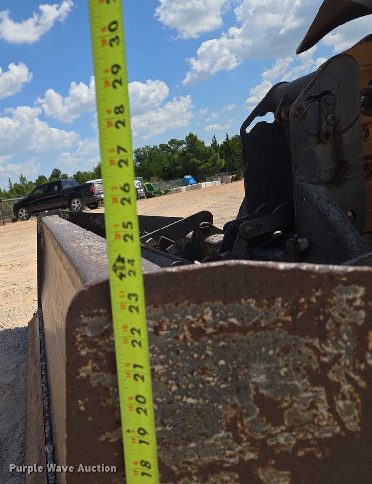 image for item EU3621 2005 Case 570MXT landscape tractor