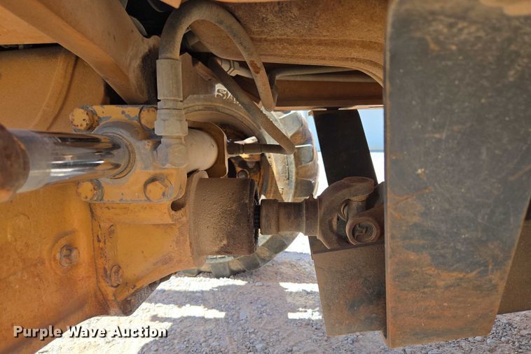 image for item EU3621 2005 Case 570MXT landscape tractor