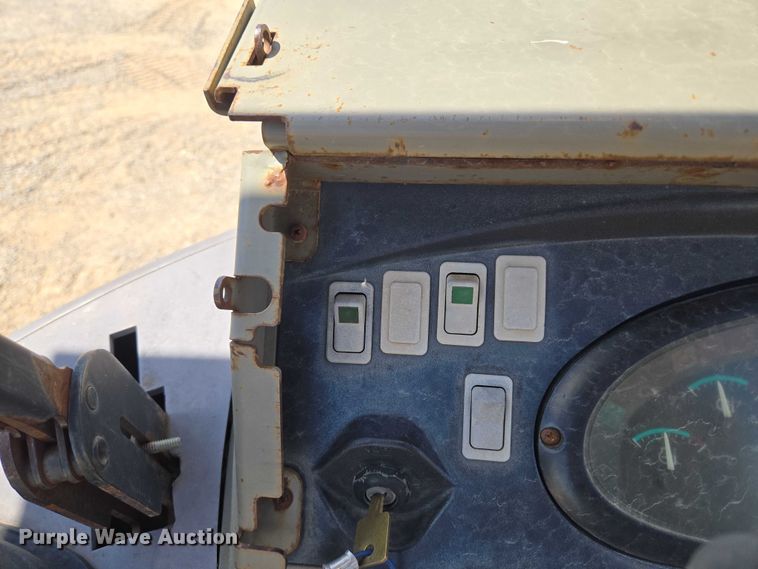 image for item EU3621 2005 Case 570MXT landscape tractor