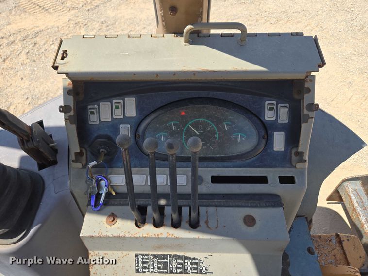 image for item EU3621 2005 Case 570MXT landscape tractor