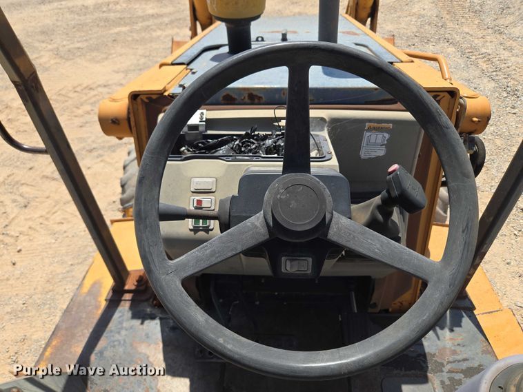 image for item EU3621 2005 Case 570MXT landscape tractor