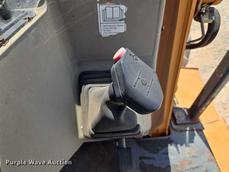 image for item EU3621 2005 Case 570MXT landscape tractor