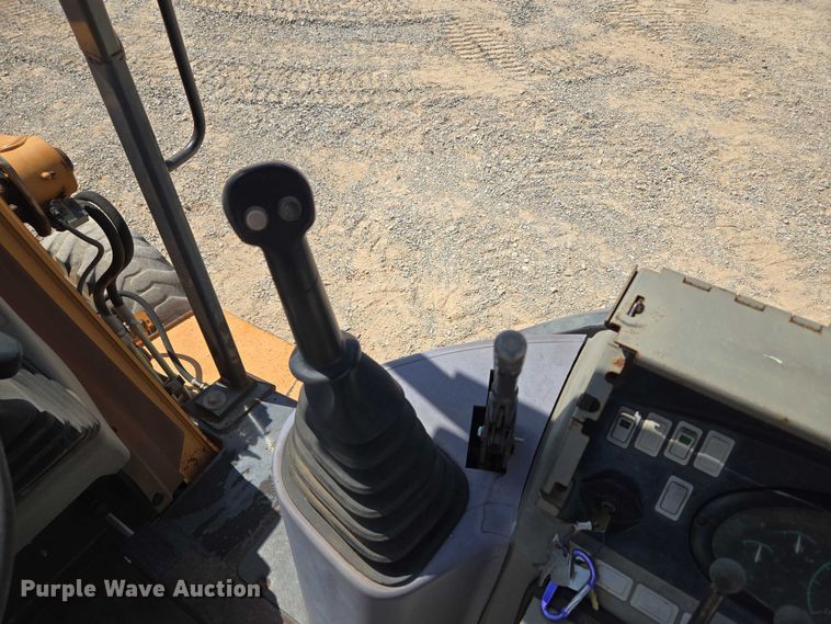 image for item EU3621 2005 Case 570MXT landscape tractor