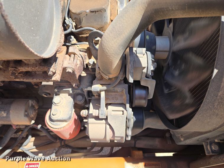 image for item EU3621 2005 Case 570MXT landscape tractor