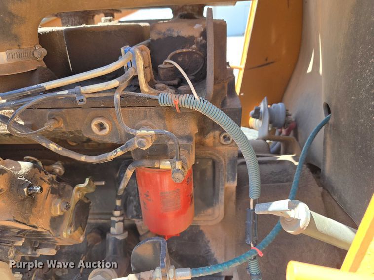 image for item EU3621 2005 Case 570MXT landscape tractor