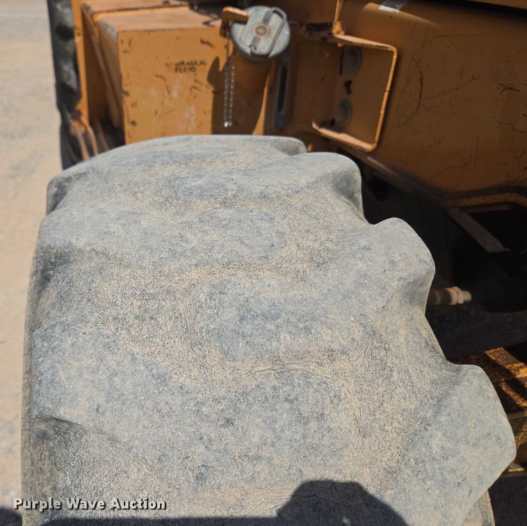 image for item EU3621 2005 Case 570MXT landscape tractor