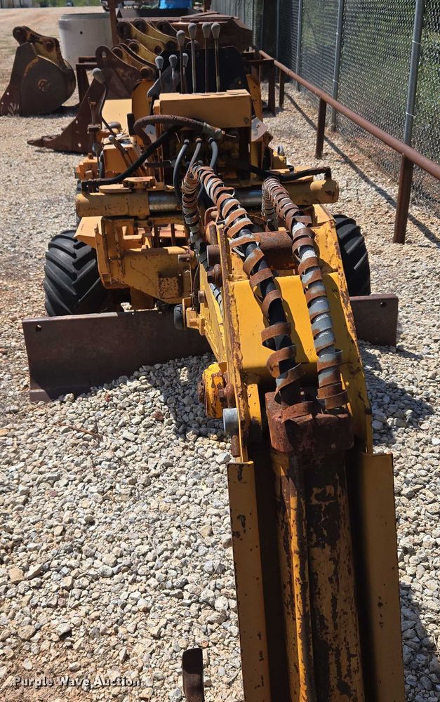 image for item EU3623 1977 Case Fleetline 30+4 trencher