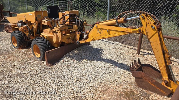 image for item EU3623 1977 Case Fleetline 30+4 trencher