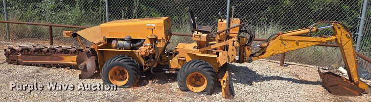 image for item EU3623 1977 Case Fleetline 30+4 trencher