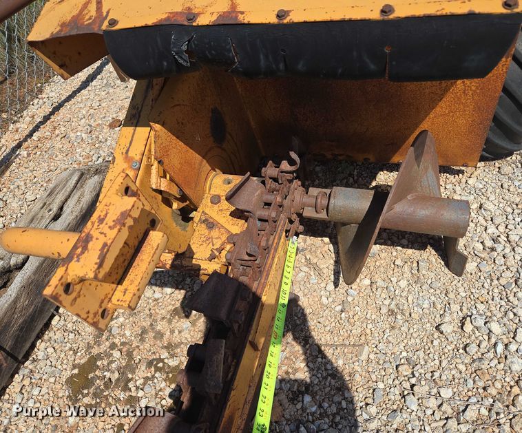 image for item EU3623 1977 Case Fleetline 30+4 trencher