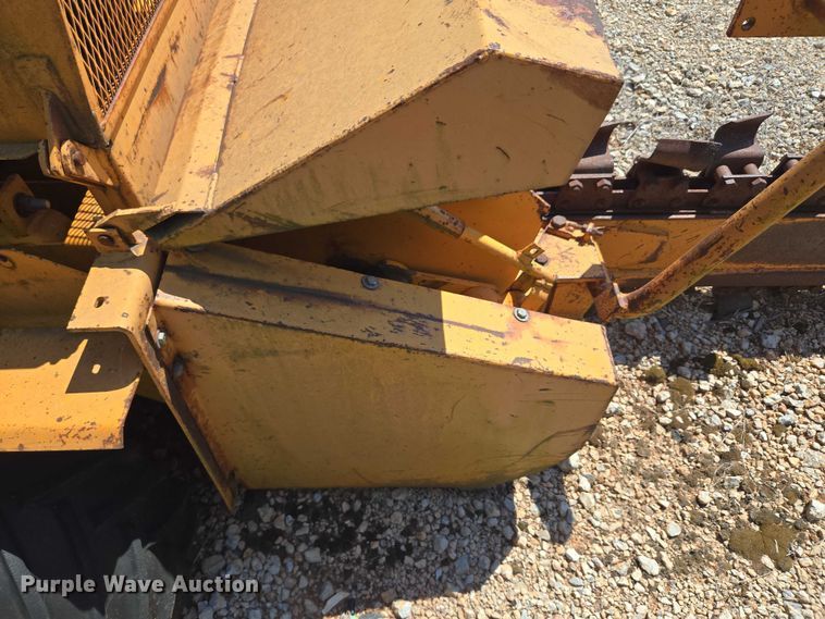 image for item EU3623 1977 Case Fleetline 30+4 trencher