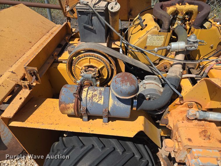 image for item EU3623 1977 Case Fleetline 30+4 trencher