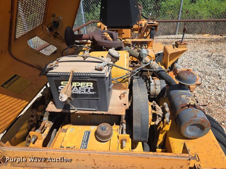 image for item EU3623 1977 Case Fleetline 30+4 trencher