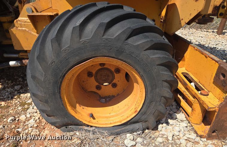 image for item EU3623 1977 Case Fleetline 30+4 trencher