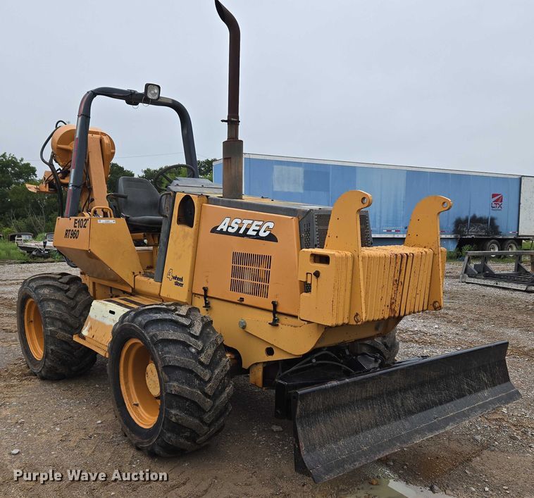 image for item EU3636 2001 Case 960 cable plow