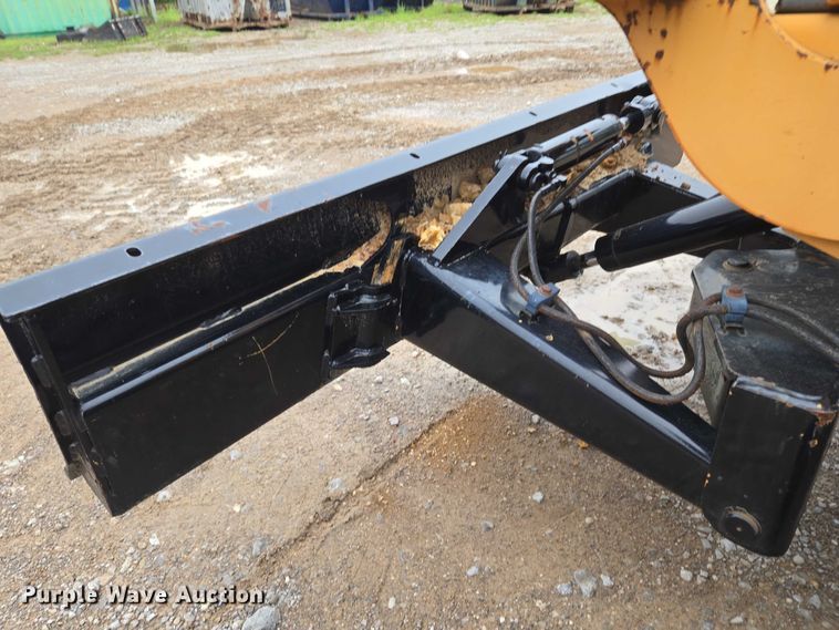 image for item EU3636 2001 Case 960 cable plow
