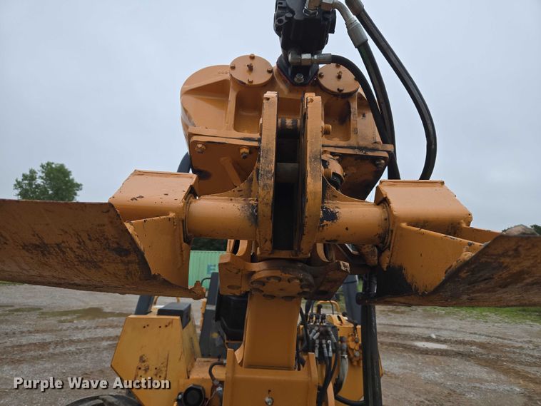 image for item EU3636 2001 Case 960 cable plow