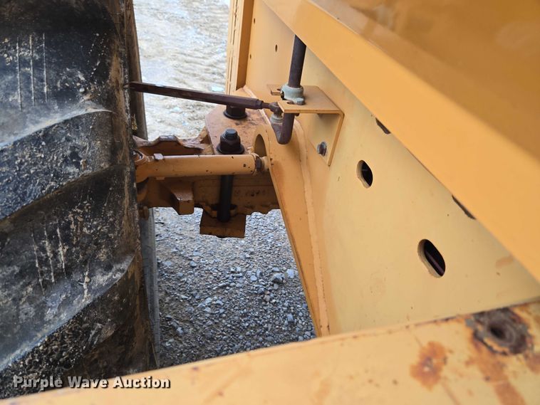 image for item EU3636 2001 Case 960 cable plow