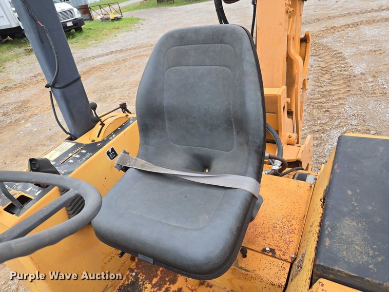 image for item EU3636 2001 Case 960 cable plow