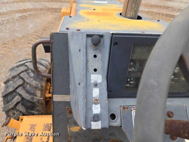 image for item EU3636 2001 Case 960 cable plow