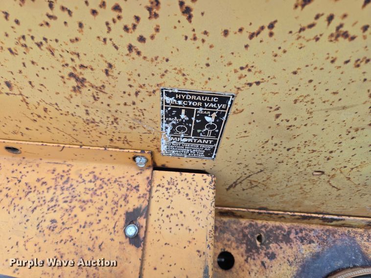 image for item EU3636 2001 Case 960 cable plow