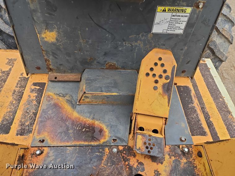 image for item EU3636 2001 Case 960 cable plow