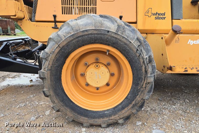 image for item EU3636 2001 Case 960 cable plow