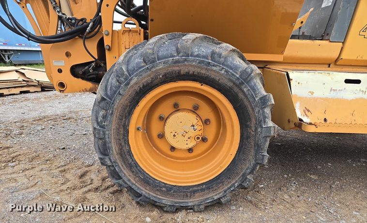 image for item EU3636 2001 Case 960 cable plow